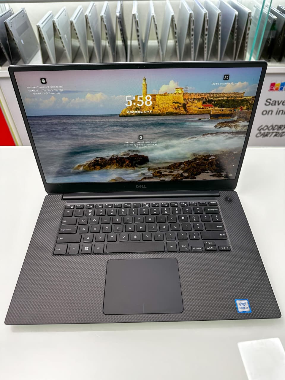 Dell precision 5520 xeon v6 32gb 512gb ssd 4gb graphics quadro t1000 Dell precision 5520 xeon v6 32gb 512gb ssd 4gb graphics quadro t1000 - Image 1
