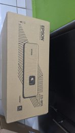 Epson Co - W01 3000lumens projector - Image 2