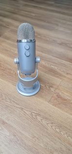 Logitech yeti podcast mic - Image 2
