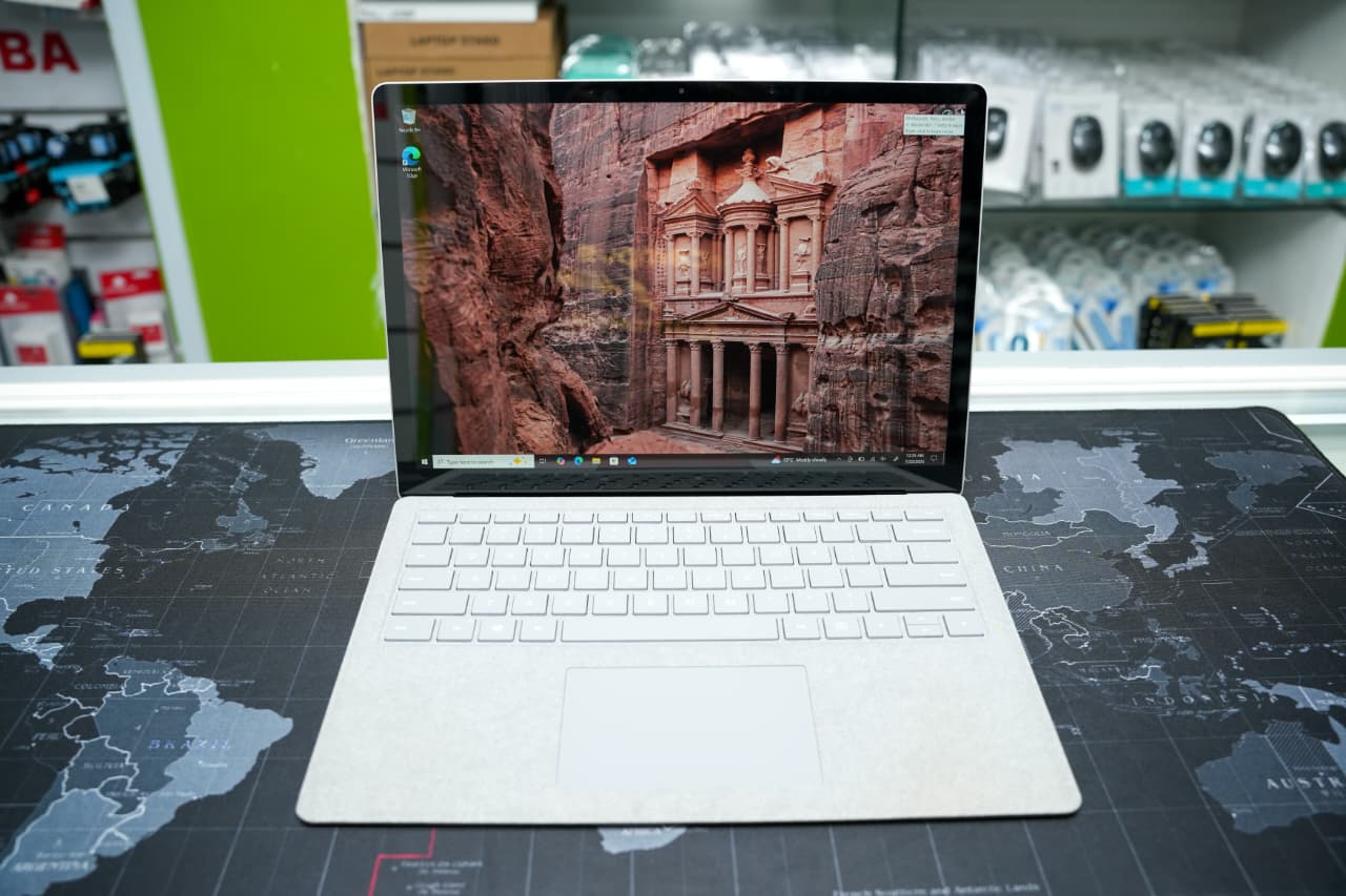Microsoft surface laptop 3 core i5 10th gen 8gb 512gb ssd touch Microsoft surface laptop 3 core i5 10th gen 8gb 512gb ssd touch - Image 1